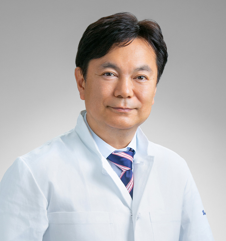 院長 Masayuki Adachi